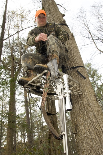 Follow Tree Stand Safety Guidelines This Hunting Season