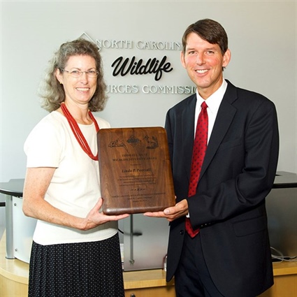 Linda Pearsall Receives Prestigious Wildlife Conservation Award
